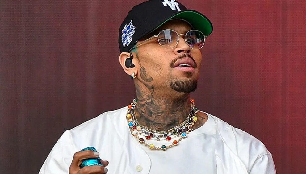 Chris Brown Criticizes Lookalike Artists for Impersonation.